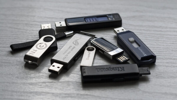 verschiedene USB-Sticks zum prüfen USB-Stick prüfen