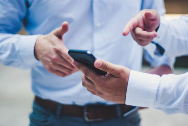 Überprüfung der Software und Funktionen des Handys Überprüfung der Software und Funktionen des Handys